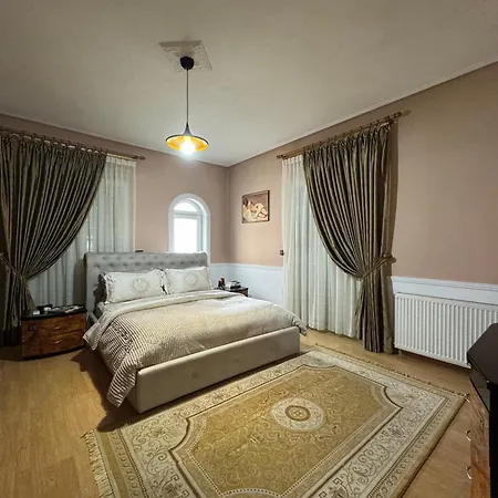 Silver Villa *